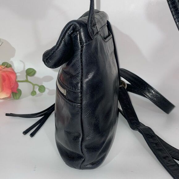 Elegant HOBO Black Leather Crossbody Bag - Picture 5 of 13